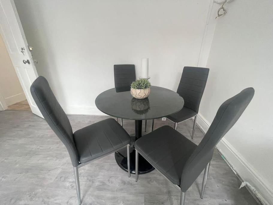 Charming 2 Bed Flat On Tower Bridge Apartman London Kültér fotó